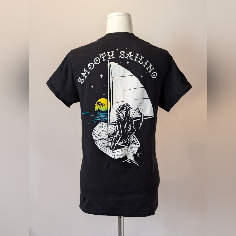 Retrofit Smooth Sailing Death Skeleton Black Tee Size S/M